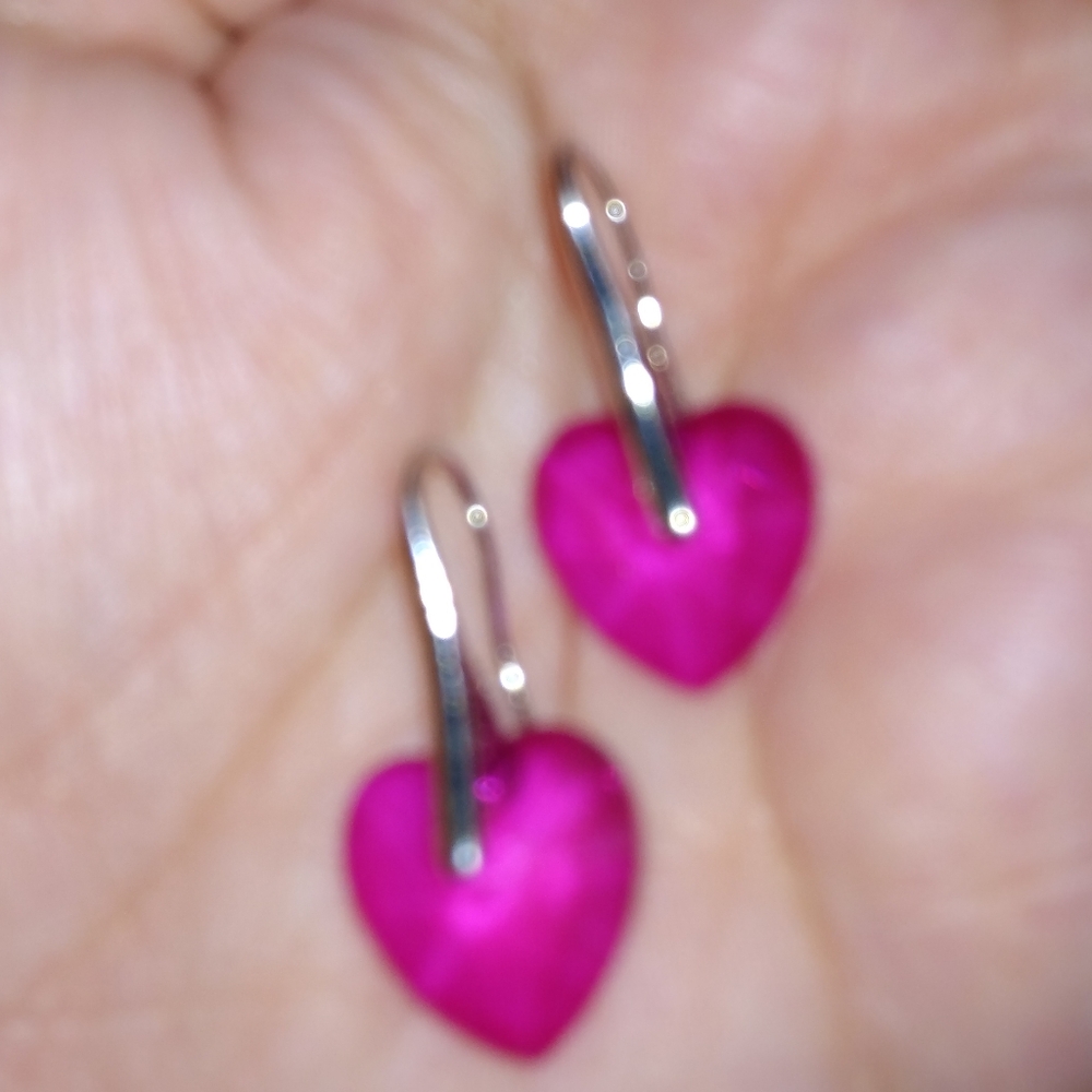 NEW! Vibrant Pink Heart Dangle Earrings